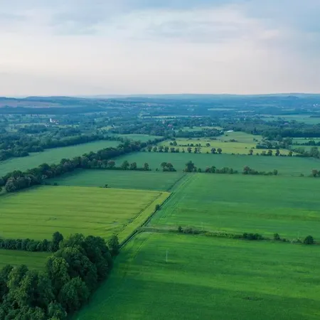 Iseroase 別荘 ポビエドナ